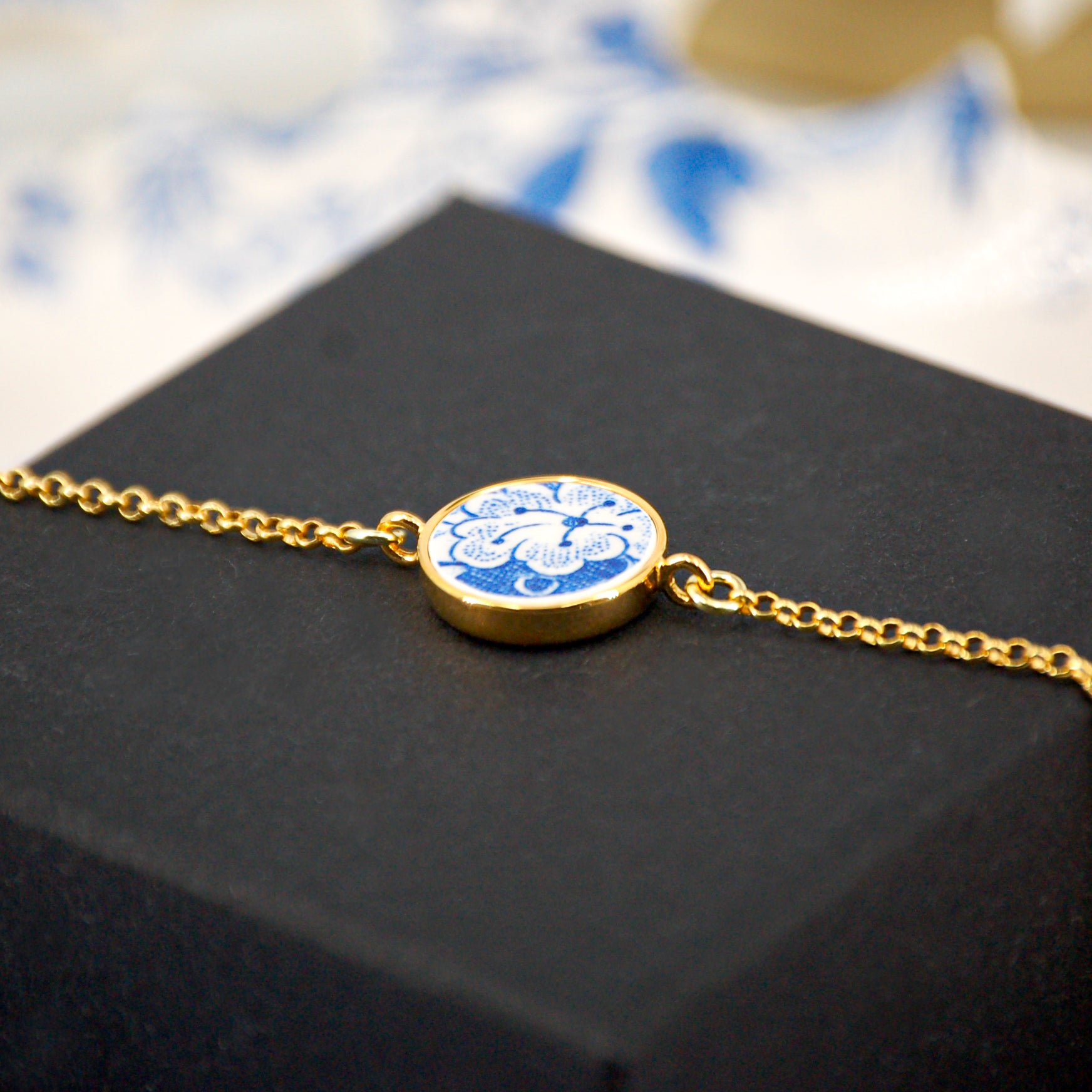 Bracelet ajustable "Fleur bleue"