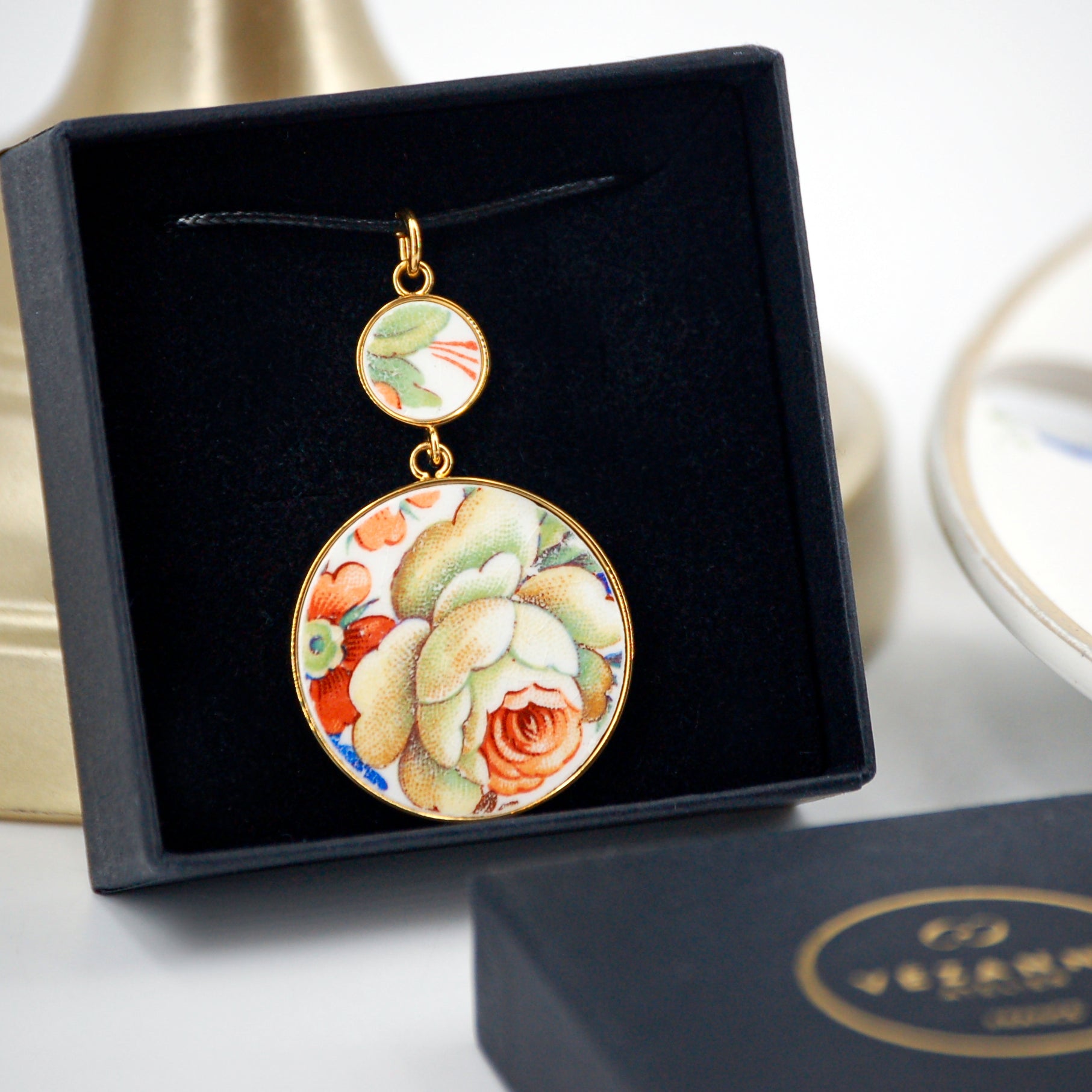 Pendentif "Charmante rose", finition or