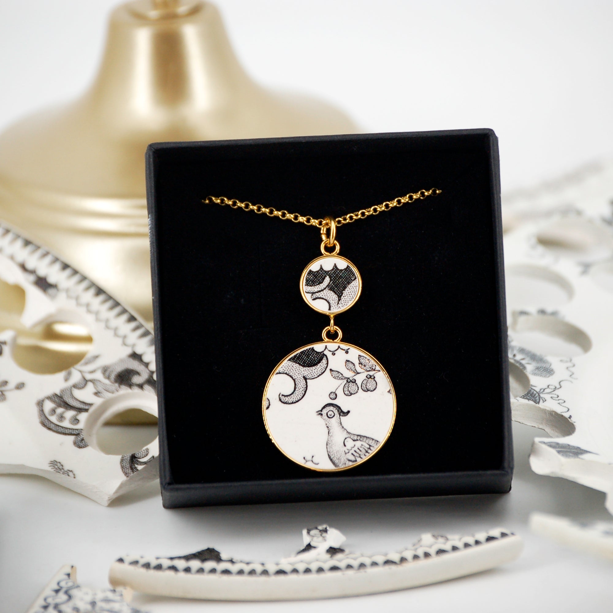Pendentif "Petite poule d'eau", finition or
