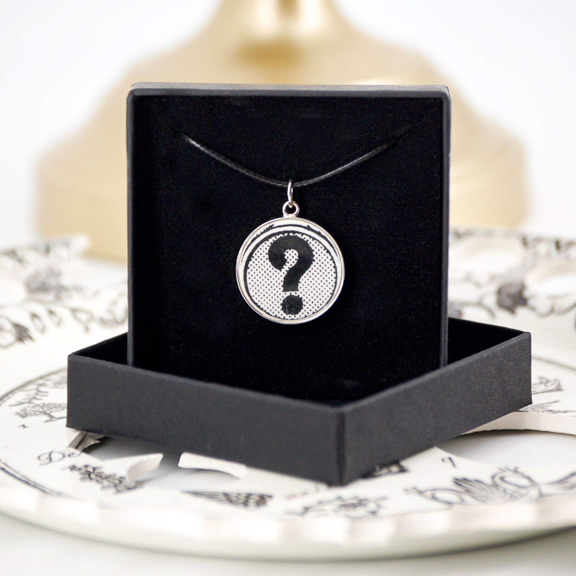 Pendentif "Point d'interrogation", finition argent