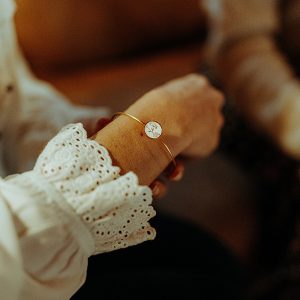 Bracelet ajustable « Petites fleurs dorées », finition or
